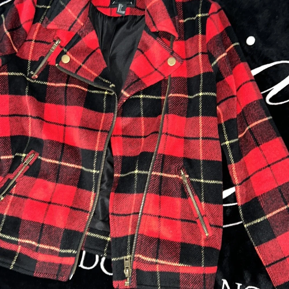 FOREVER 21 red and black plaid blazer jacket ❤️🖤 - Picture 5 of 8